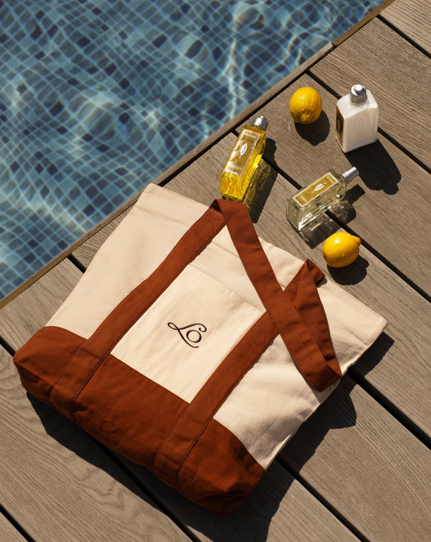 ONE TOTE BAG